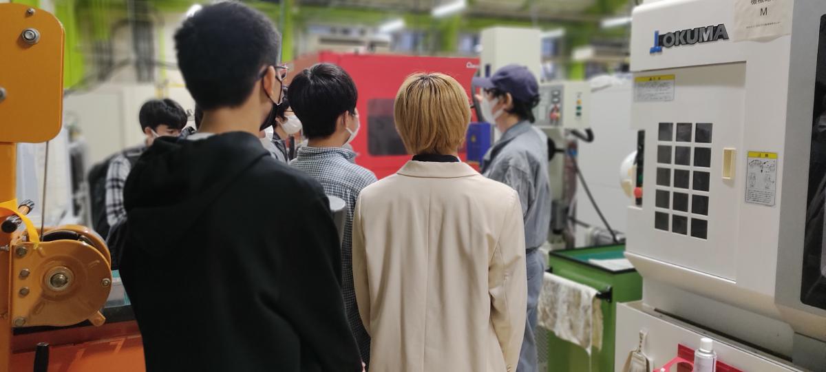 小山高専の技術スタッフとチェンバ製作に関して相談しました