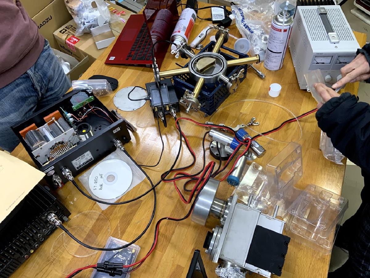 サイクロトロン加速器の組み立て開始