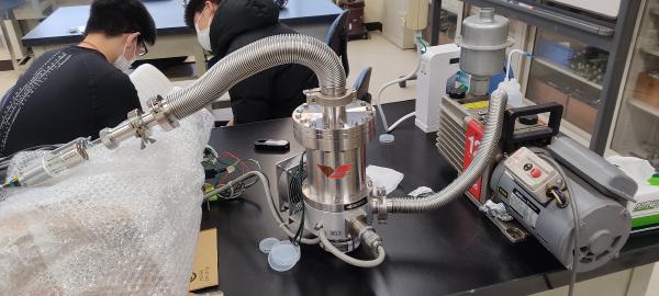 加速器駆動にむけた真空機器の試験を実施しました