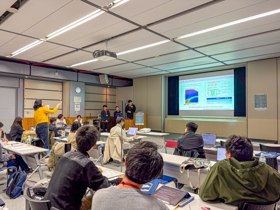 BL01の発表について質問する受講生